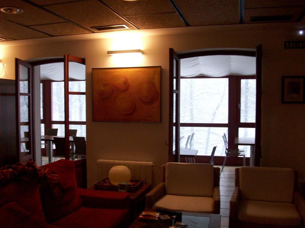 Hostal Rural Arrobi Borda Eugi Exterior photo